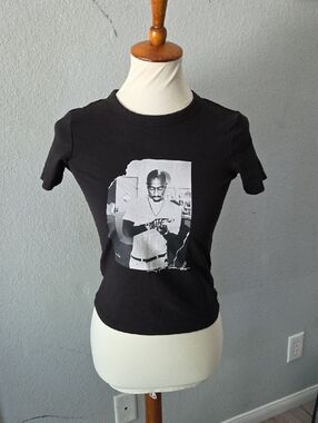 Graphic Short Sleeve Tee in Black - Classic Photo Print Small